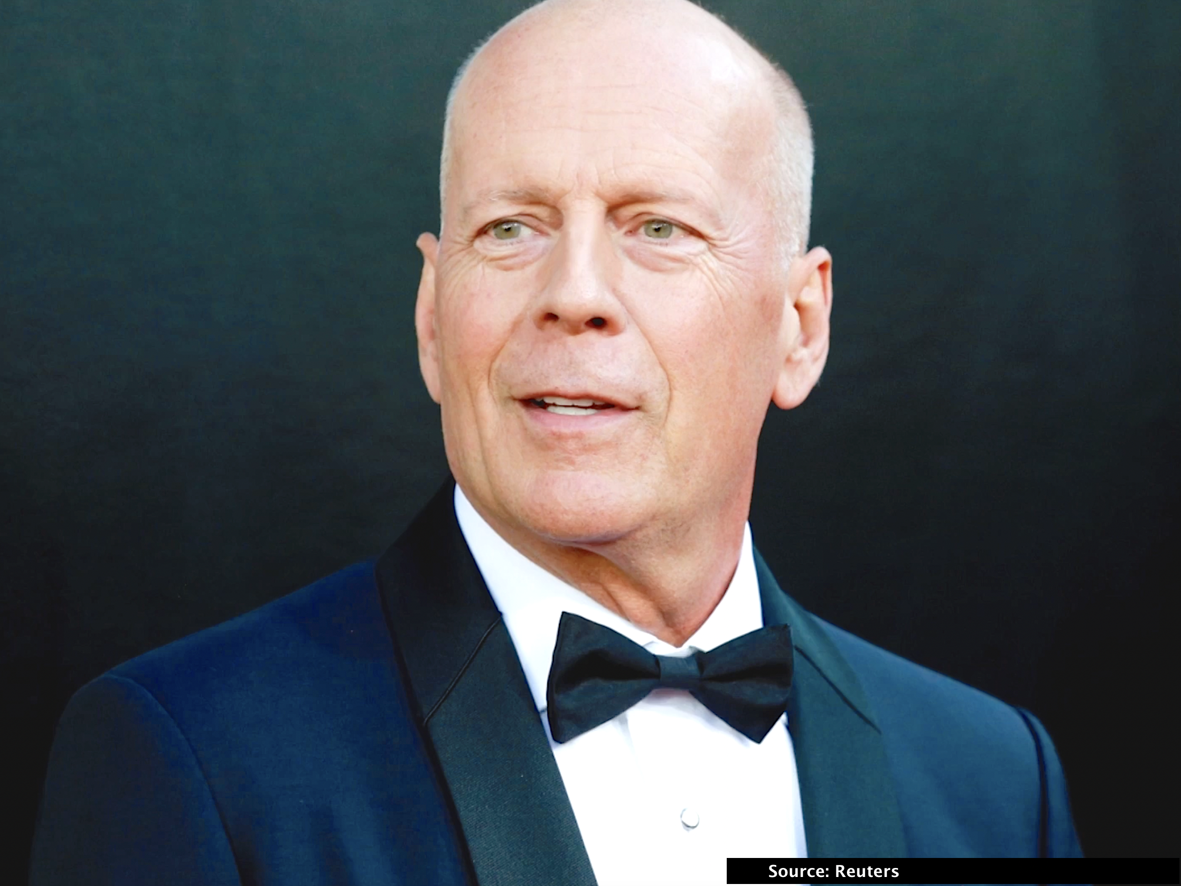 Брюс уиллис сейчас. Фото актера брюса уиллиса. Брюс уиллис 2021. Про брюс уилис. Брюс уиллис 2023.