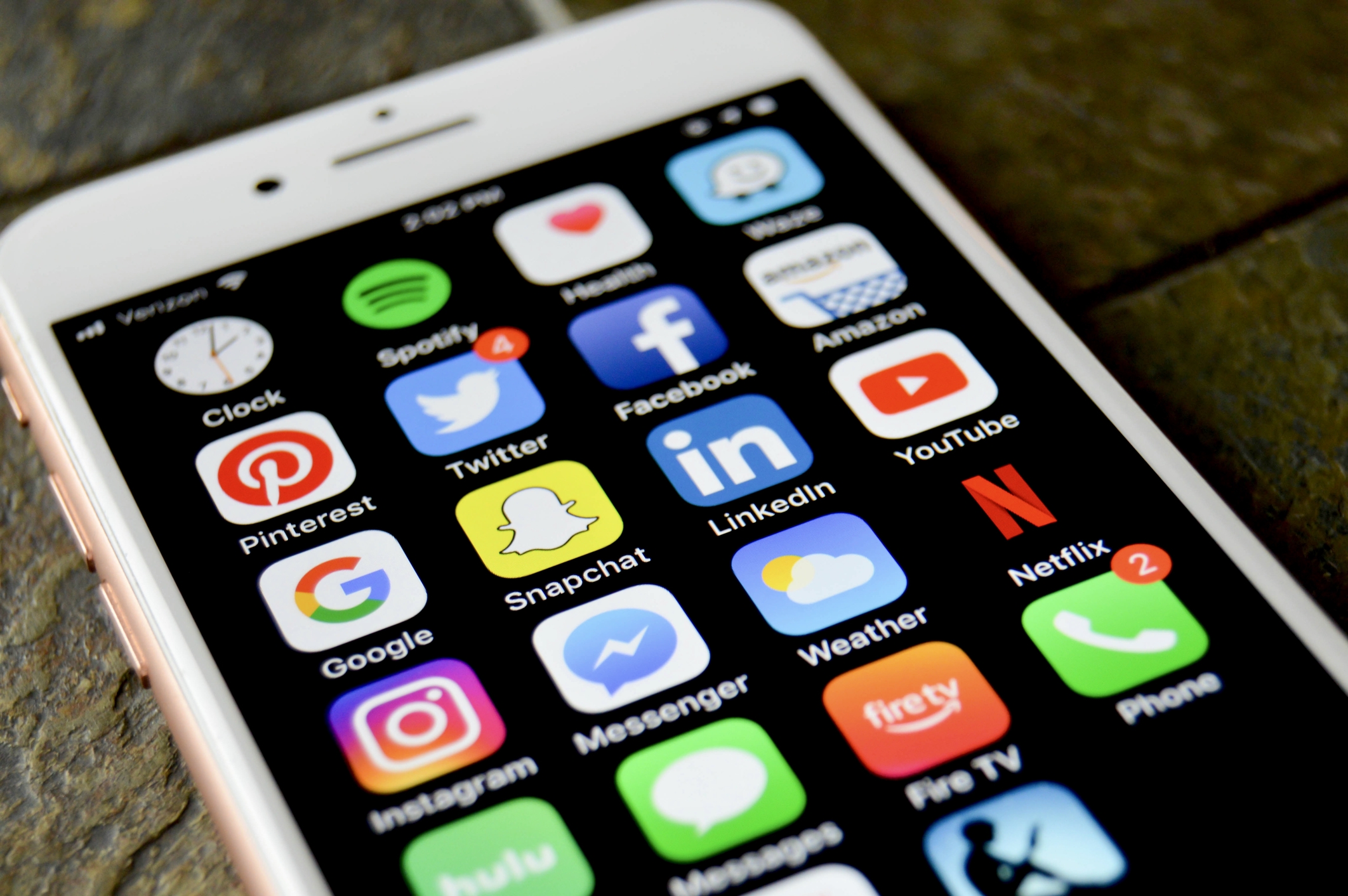 5 apps download. Different apps. Social Media iphone horizontal. Этам разнообразия айфонов. 9.3.5 Apps.